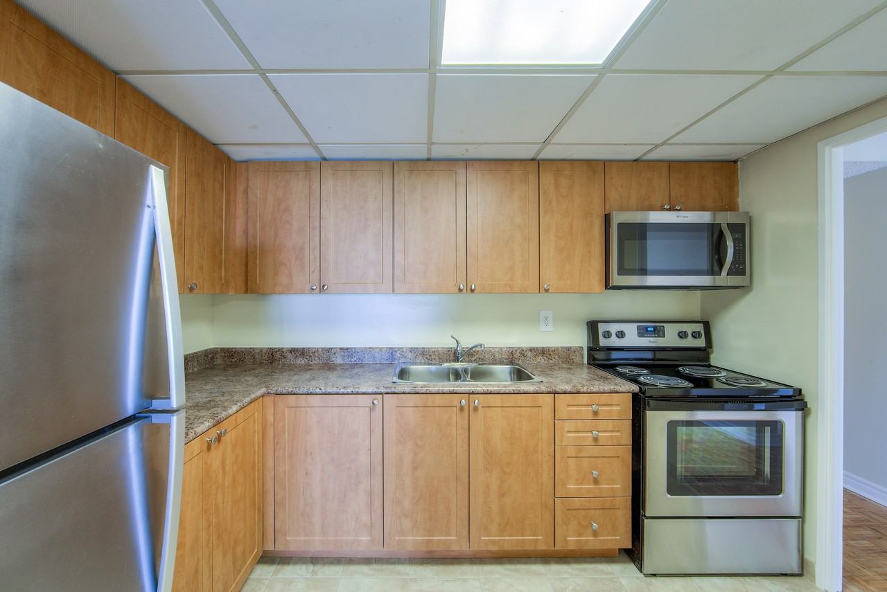 Premier Court Apartments 41 Speers Rd, Oakville, ON L6K 3R6 Zumper