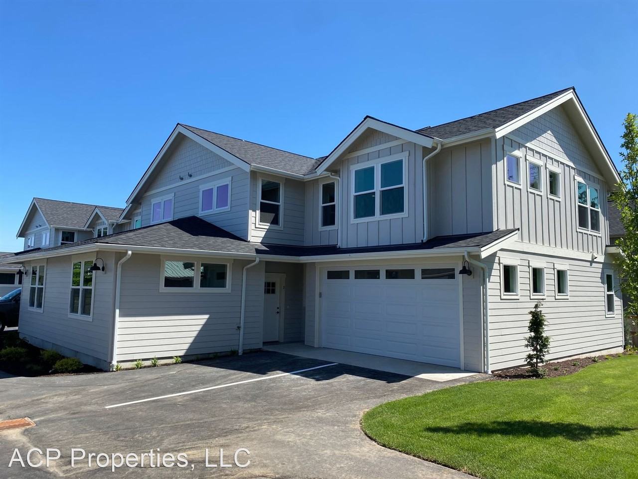 BRAND New Lynden Townhomes Available Mid June! Apartments 2058 Aaron