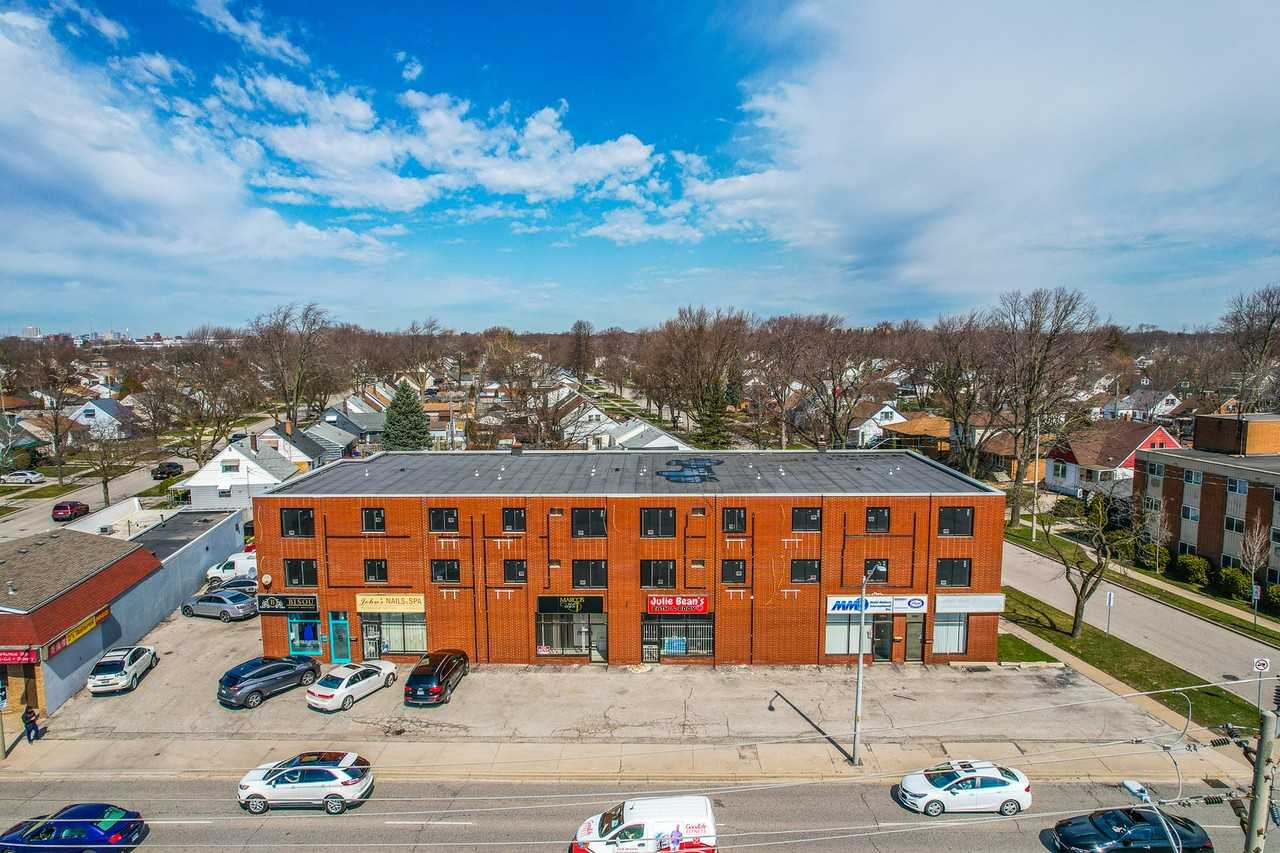 1985 Westcott Rd Apartments in Central Windsor, Windsor, ON N8W 4K5