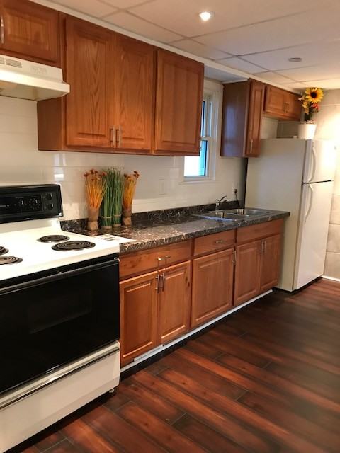 1527 Ford Blvd, Windsor, ON N8T 2C7 3 Bedroom House for 1,700/month Zumper