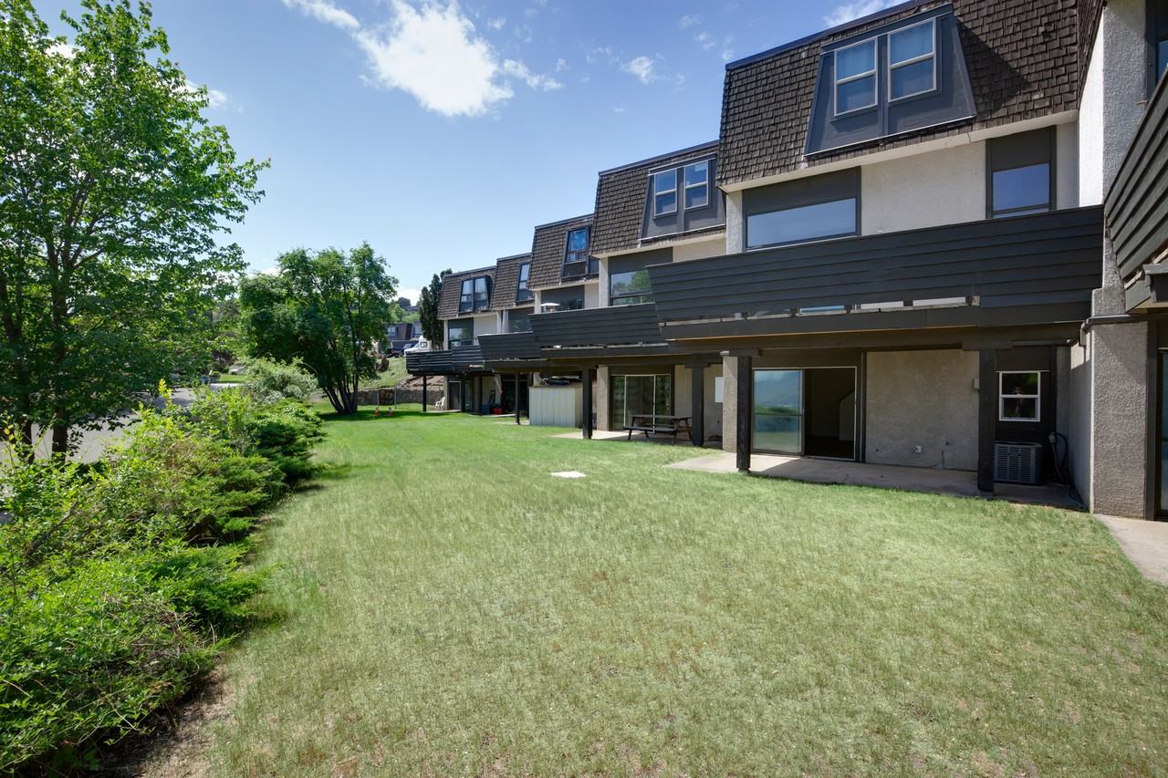 Highland Villas Apartments 380 Pemberton Terr, Kamloops, BC V2C 1T4