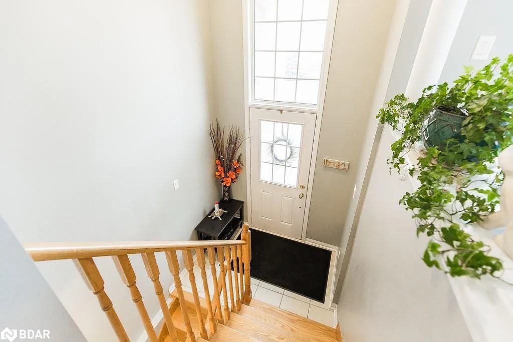 Wesley St. House Apartments 94 Wesley Ave, Wasaga Beach, ON L9Z 0B9