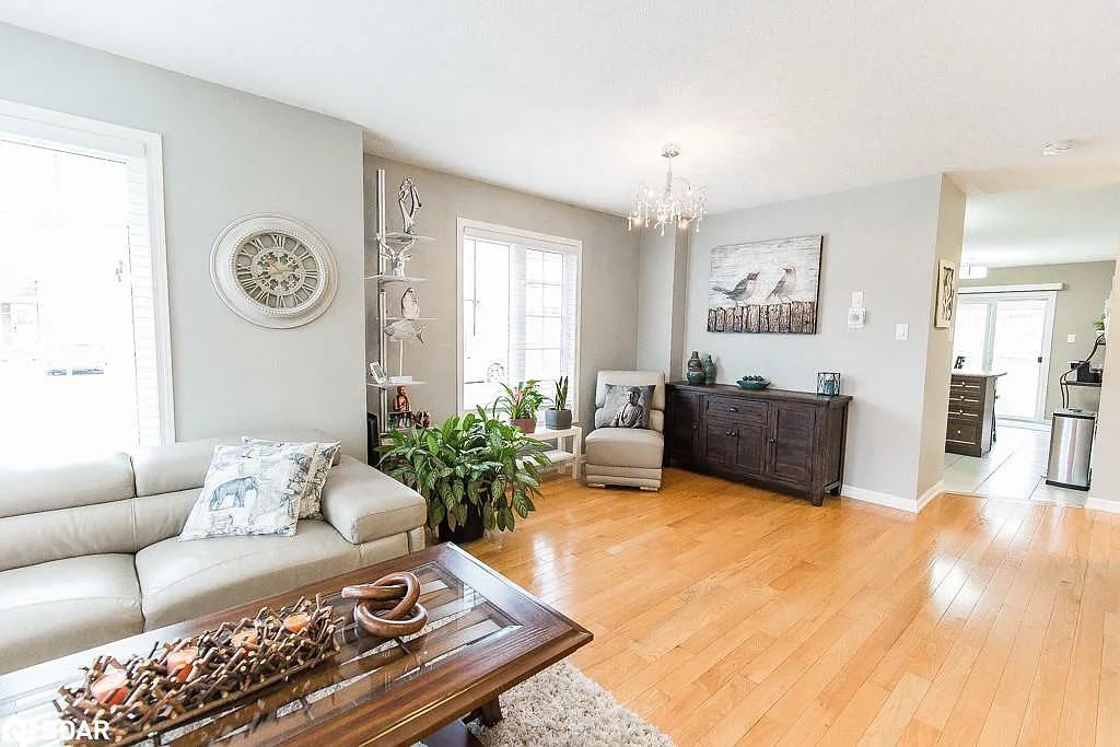 Wesley St. House Apartments 94 Wesley Ave, Wasaga Beach, ON L9Z 0B9