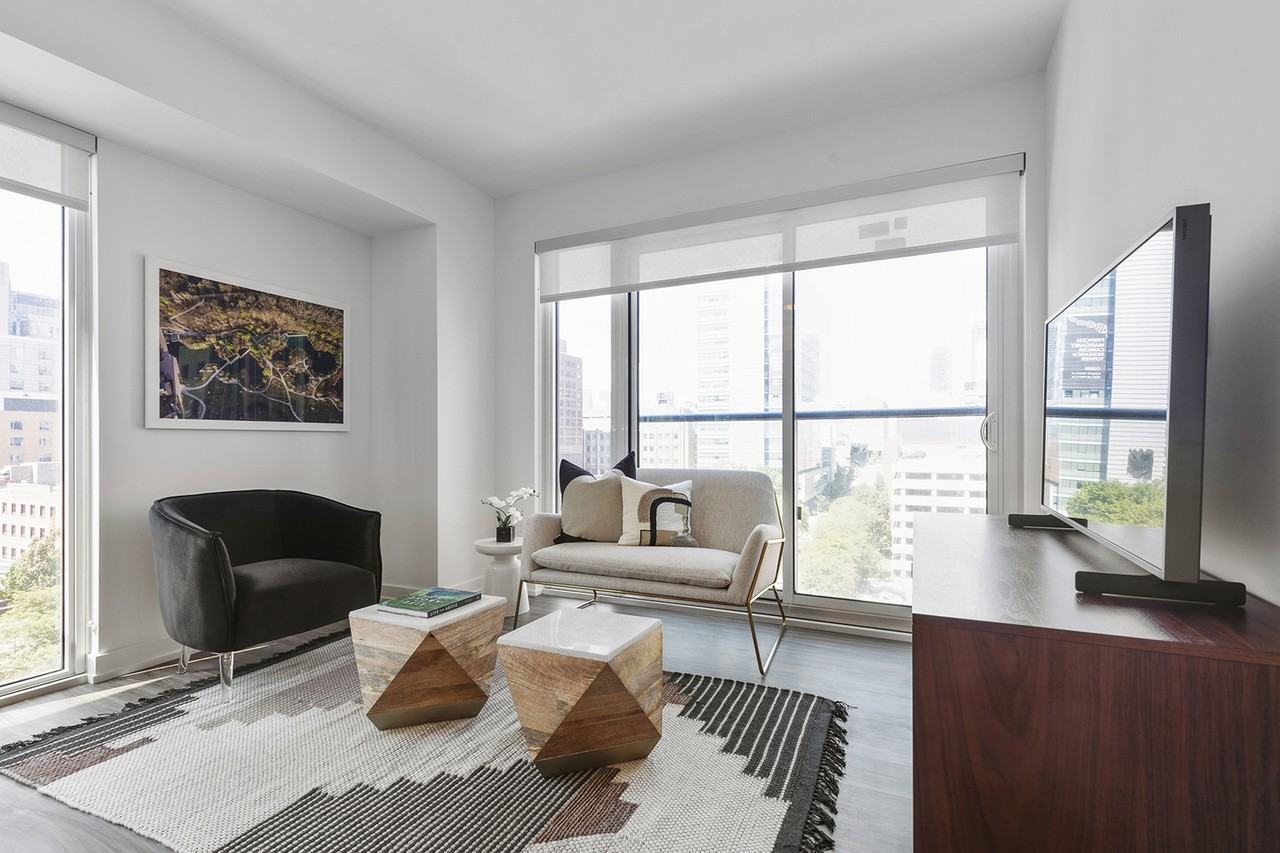 Gerrard West Apartments 99 & 99 Gerrard Street West, Toronto, ON M5G