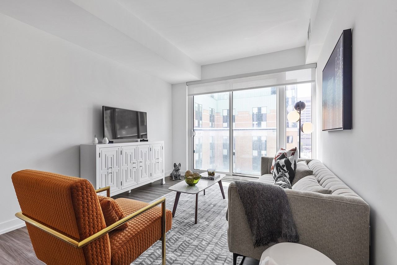 Gerrard West Apartments 99 & 99 Gerrard Street West, Toronto, ON M5G