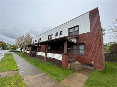 2211 Oakwood Ave Apartments in Belle Vista, Youngstown, OH 44509 Zumper