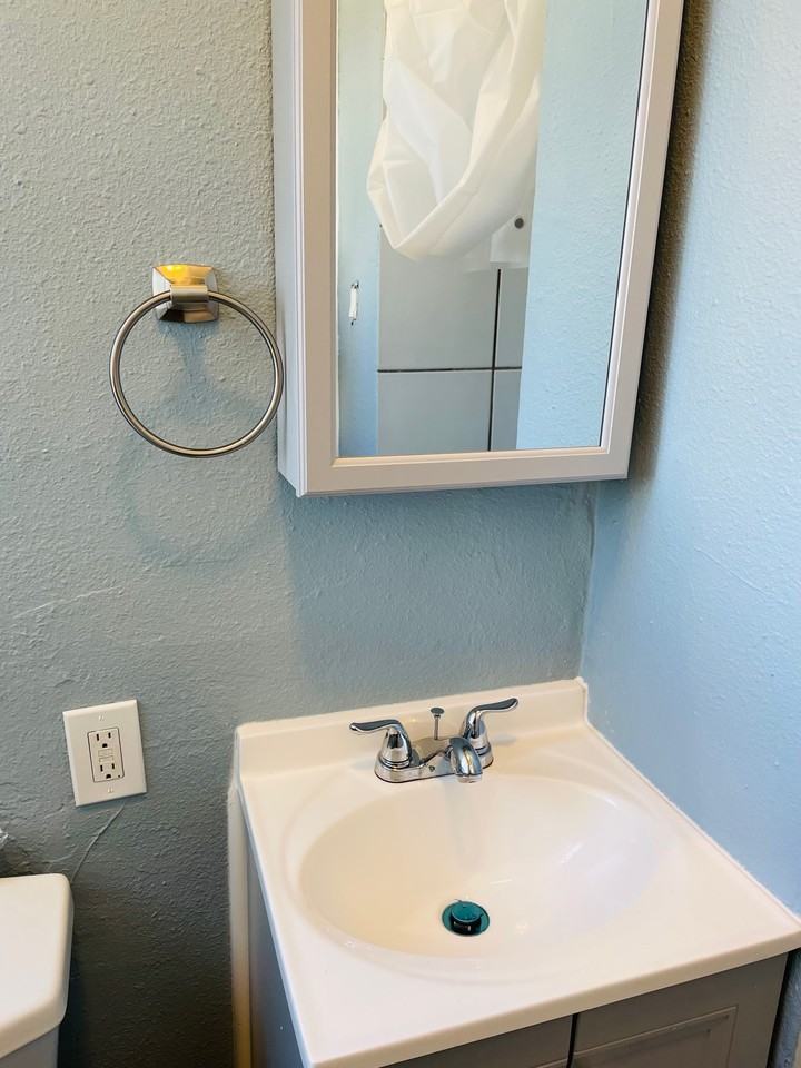 1406 W Olympic Blvd Apartments in Pico Union, Los Angeles, CA 90015