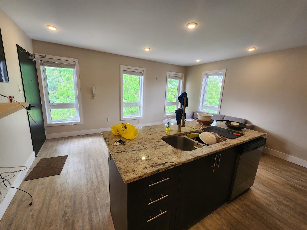 176 Greenfield Avenue 8 Apartments 176 Greenfield Ave, Ottawa, ON