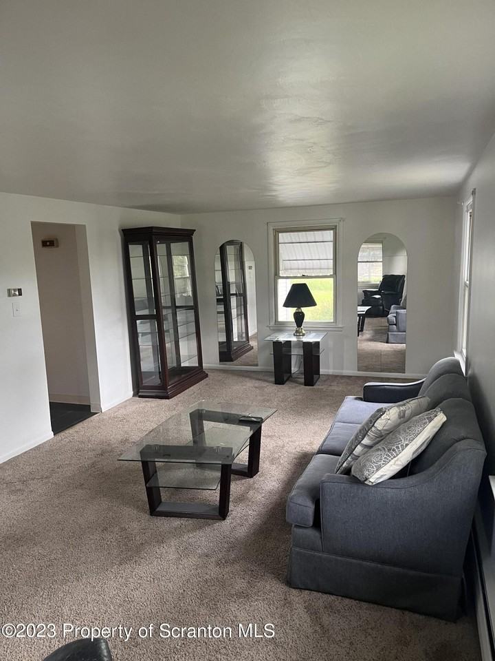 444 Justus Blvd, Scott Twp, PA 18447 4 Bedroom House for 1,500/month