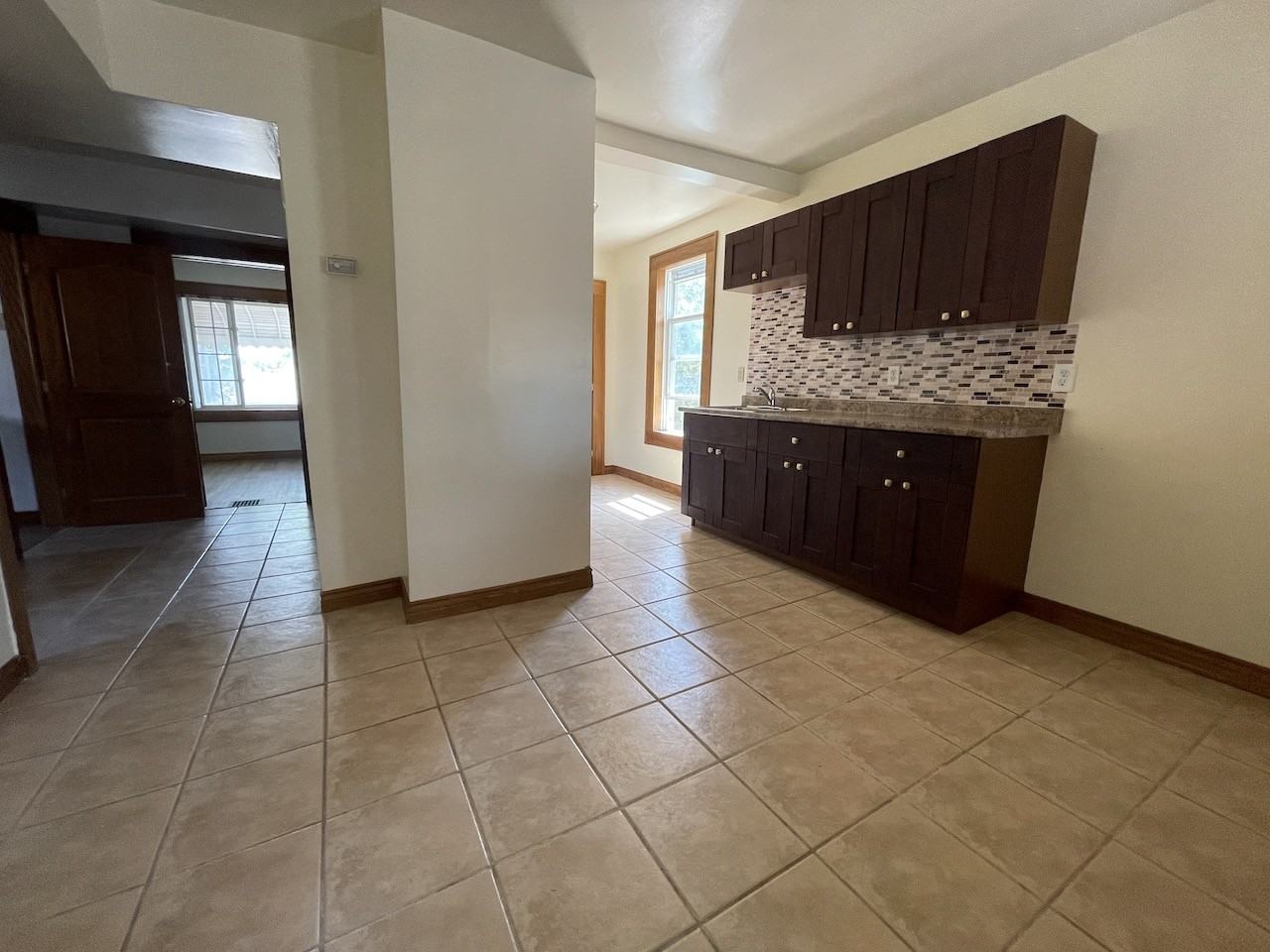 1685 Albert Rd Apartments in Ford City, Windsor, ON N8Y 3R4 Zumper