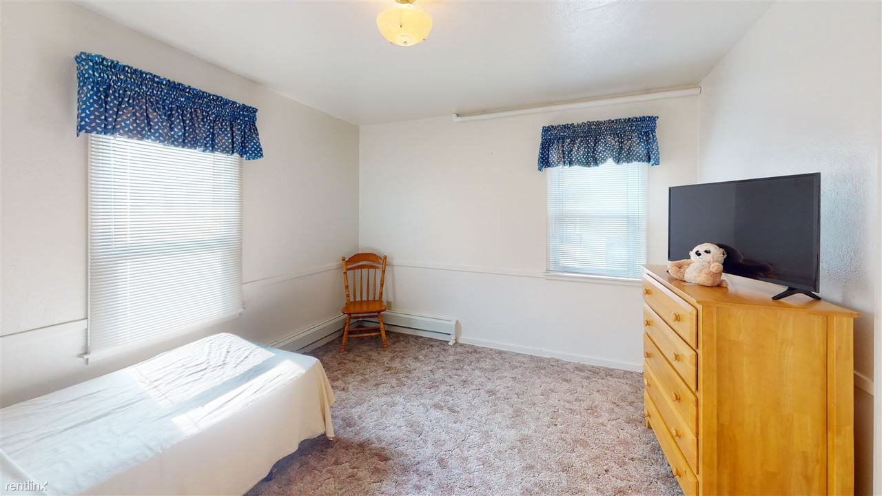 1119 E Thayer Ave Apartments in Downtown Bismarck, Bismarck, ND 58501