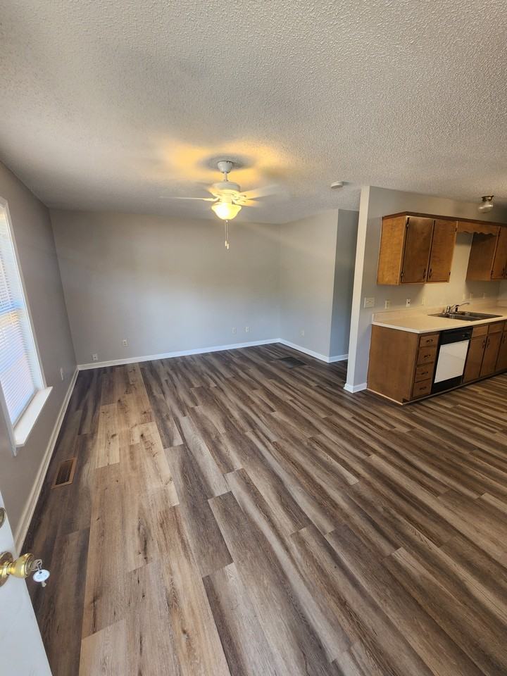 1948 E First St Apartments in Crossville, TN 38555 Zumper