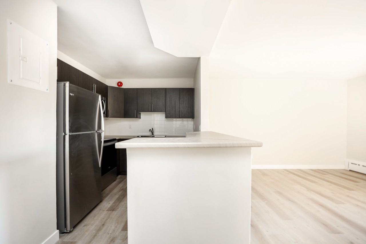 584 Corydon Apartments in Earl Grey, Winnipeg, MB R3L 0P2 Zumper