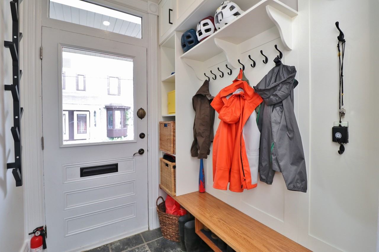 140 River Lane Apartments in New Edinburgh, Ottawa, ON K1M 1T1 Zumper