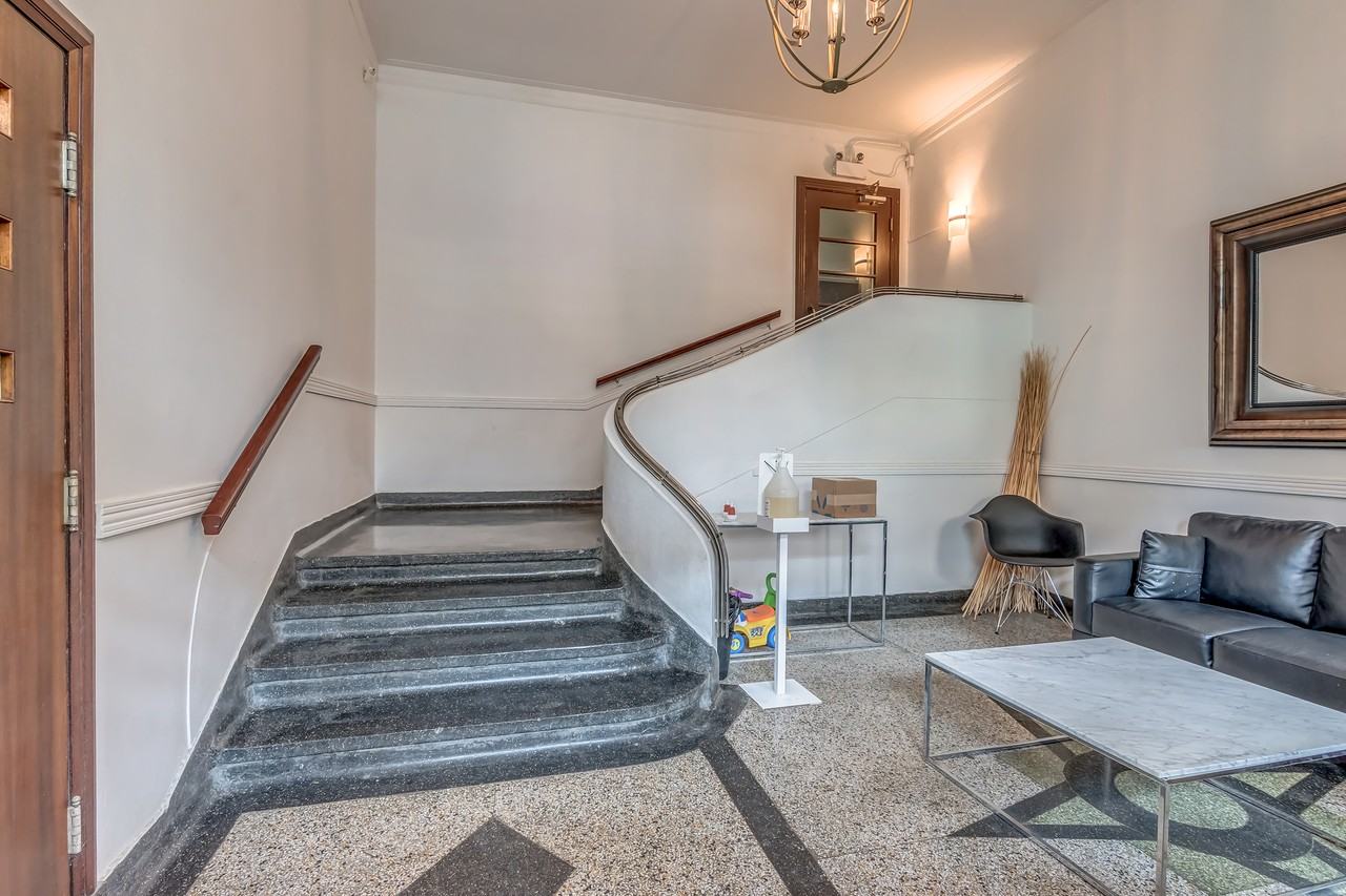 5550 Isabella Apartments 5550 Av Isabella, Côte SaintLuc, QC H3X 1R8