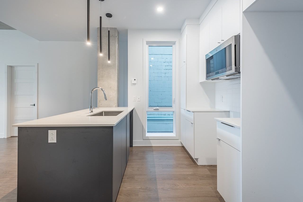 7410 SaintHubert Apartments 7400 Rue SaintHubert, Montréal, QC H2R