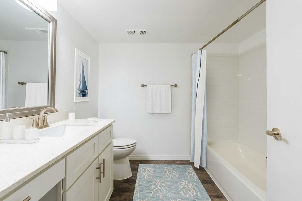 Fisherman's Landing Apartments 8900 Fishermans Pointe Dr, Tampa, FL