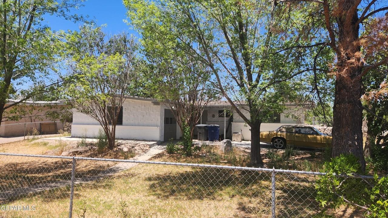 301 Corvena Way Way, El Paso, TX 79922 3 Bedroom House for 1,450/month