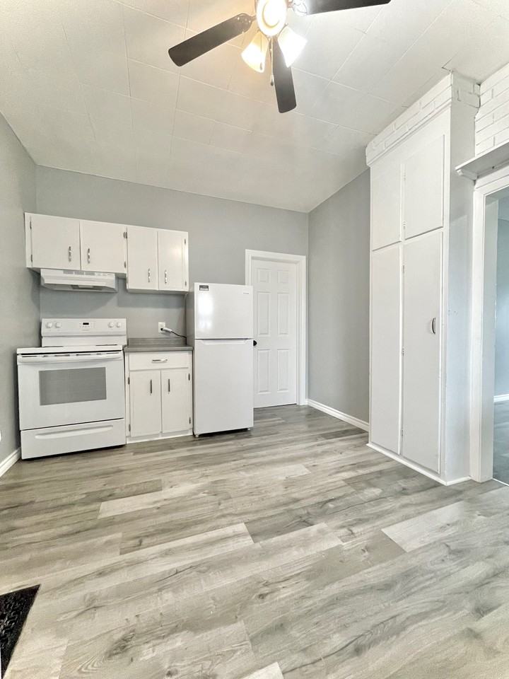 136 Floral Ave, Timmins, ON P4N 4H7 2 Bedroom House for 1,850/month