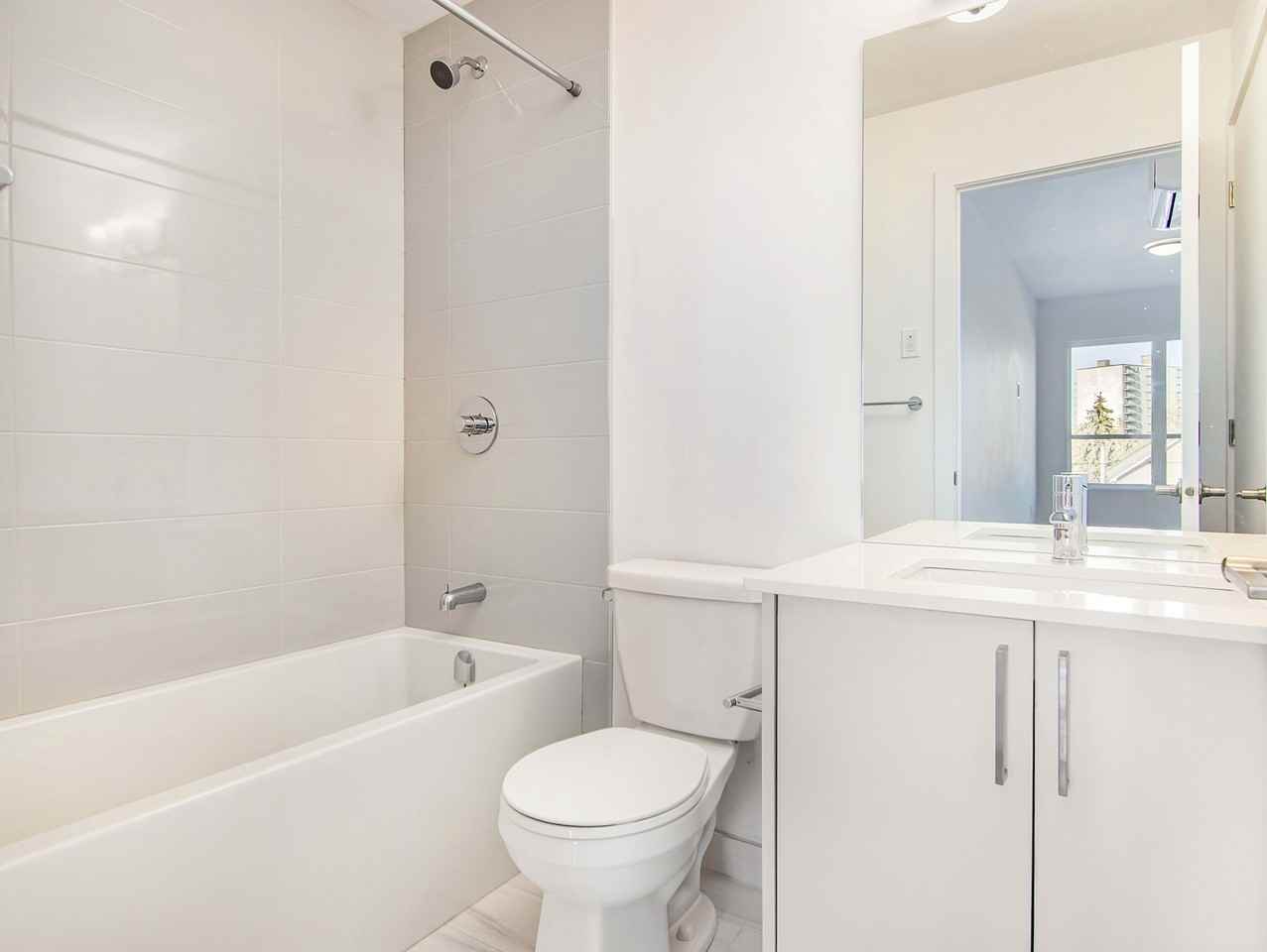 258 Carruthers Ave. Apartments 258 Carruthers Ave, Ottawa, ON K1Y 1N9