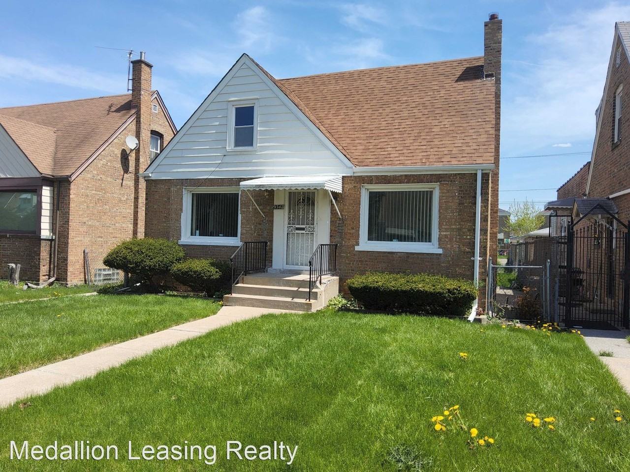 9343 S Peoria St, Chicago, IL 60620 3 Bedroom House for 1,600/month