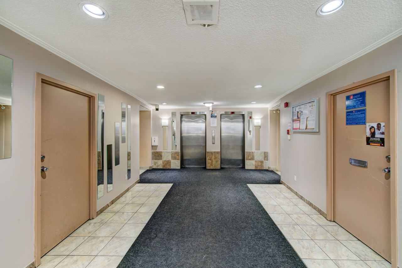 Bristol Arms Apartments 1745 Bloor St, Mississauga, ON L4X 1S6 Zumper