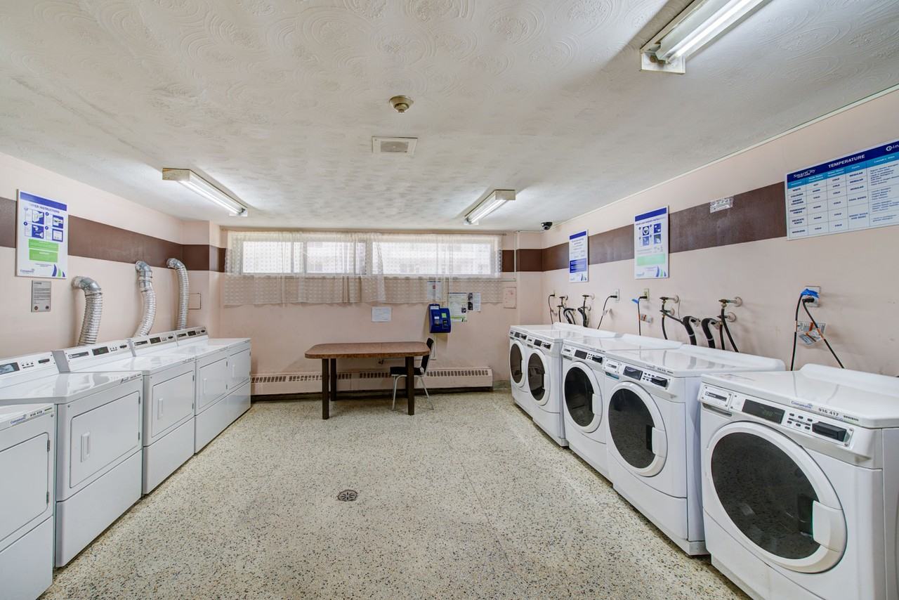 Bristol Arms Apartments 1745 Bloor St, Mississauga, ON L4X 1S6 Zumper