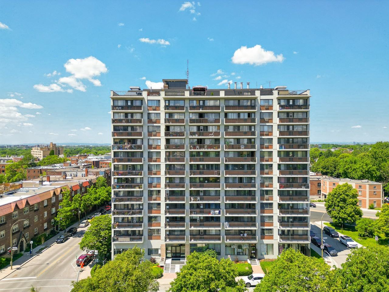 5455 Terrebonne Apartments 5455 Rue De Terrebonne, Montréal, QC H4A