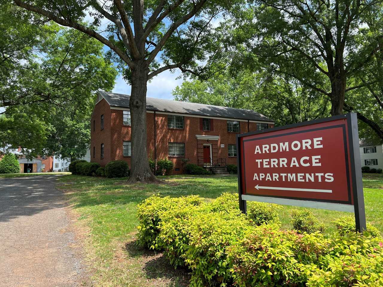 Ardmore Terrace Apartments 2325 Cloverdale Ave, WinstonSalem, NC