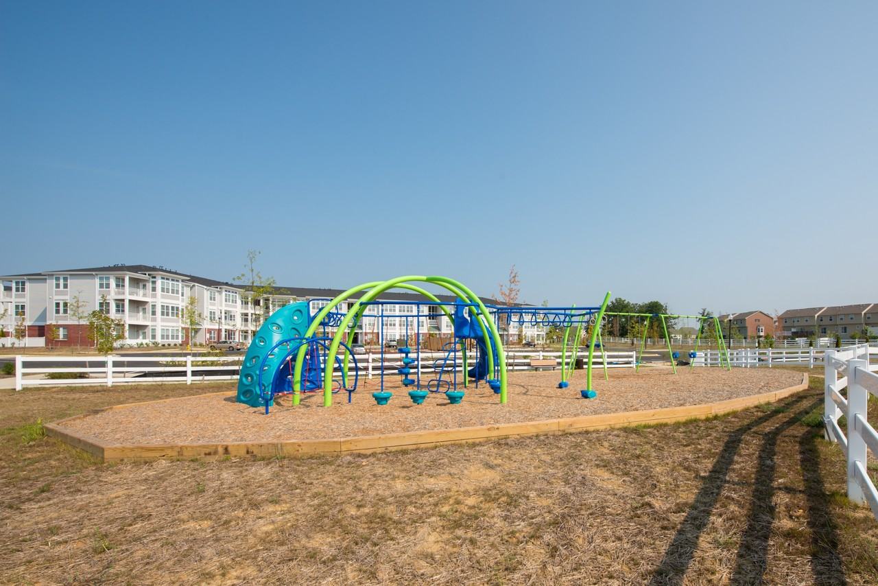 The Links at Gleneagles Apartments 4817 Elmley Pl, Waldorf, MD 20602