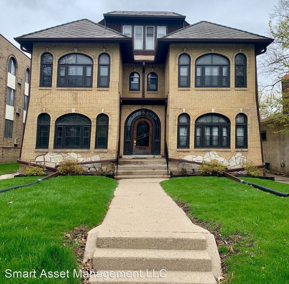 4226 W Highland Blvd Apartments in Martin Drive, Milwaukee, WI 53208