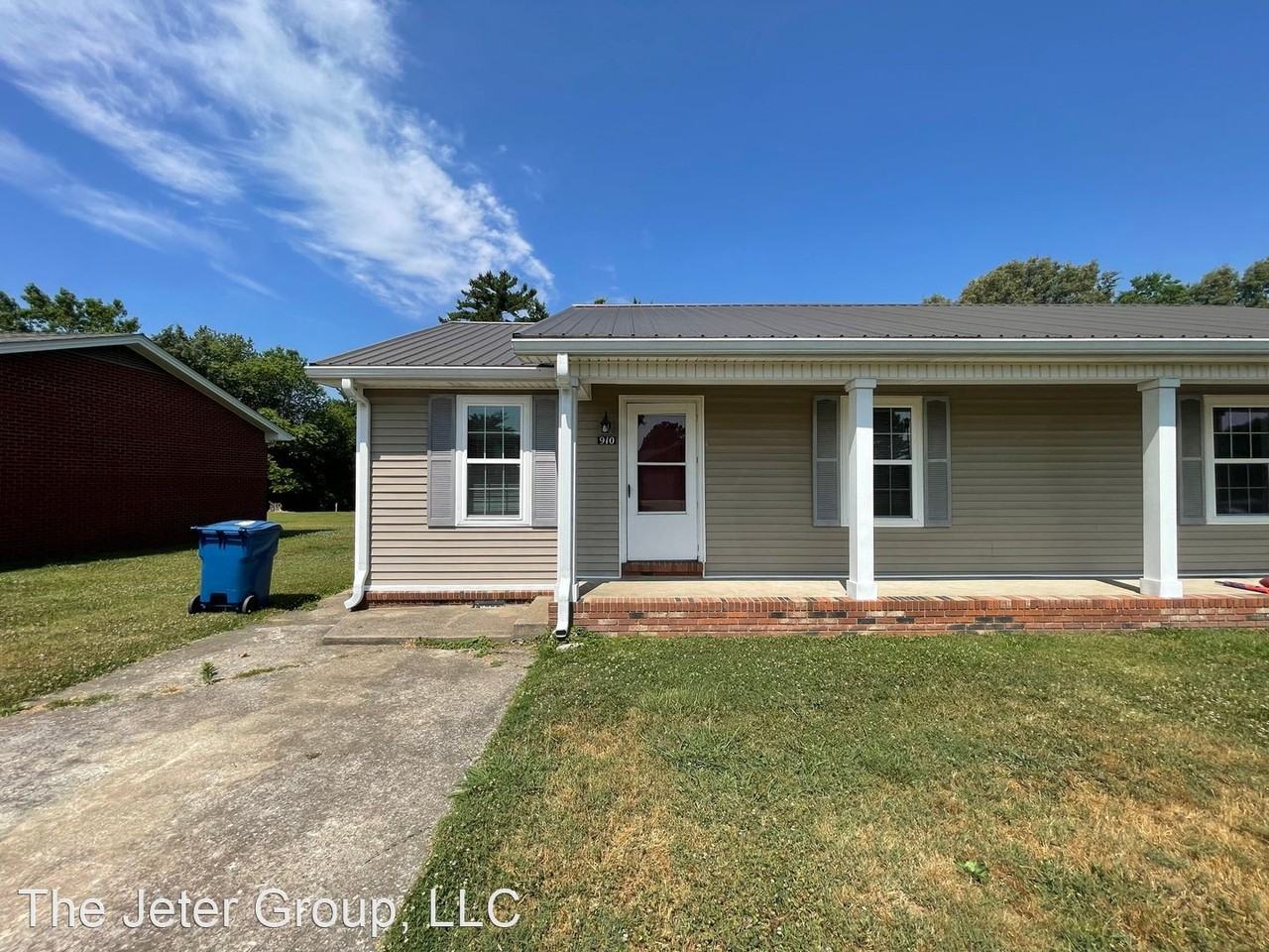 908/910 Bagwell drive Apartments in Murray, KY 42071 Zumper