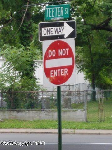 S 319 SOUTH COURTLAND Street, East Stroudsburg, PA 18301 1 Bedroom