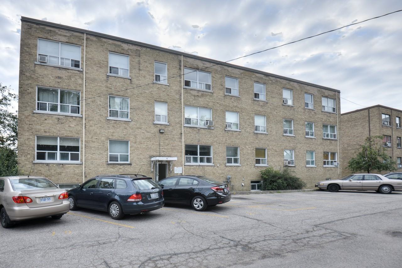 10 Saranac Boulevard Apartments 10 Saranac Blvd, Toronto, ON M6A 2G3