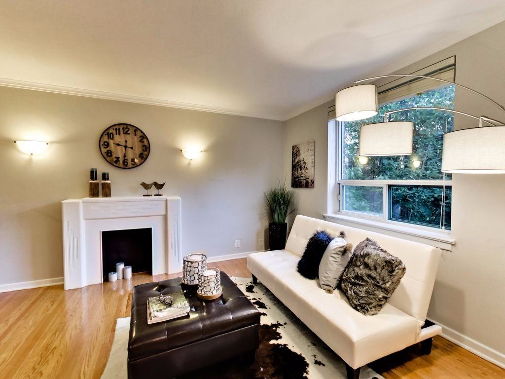 Edgewood Terrace Apartments 14 Chatsworth Dr, Toronto, ON M4R 1R5