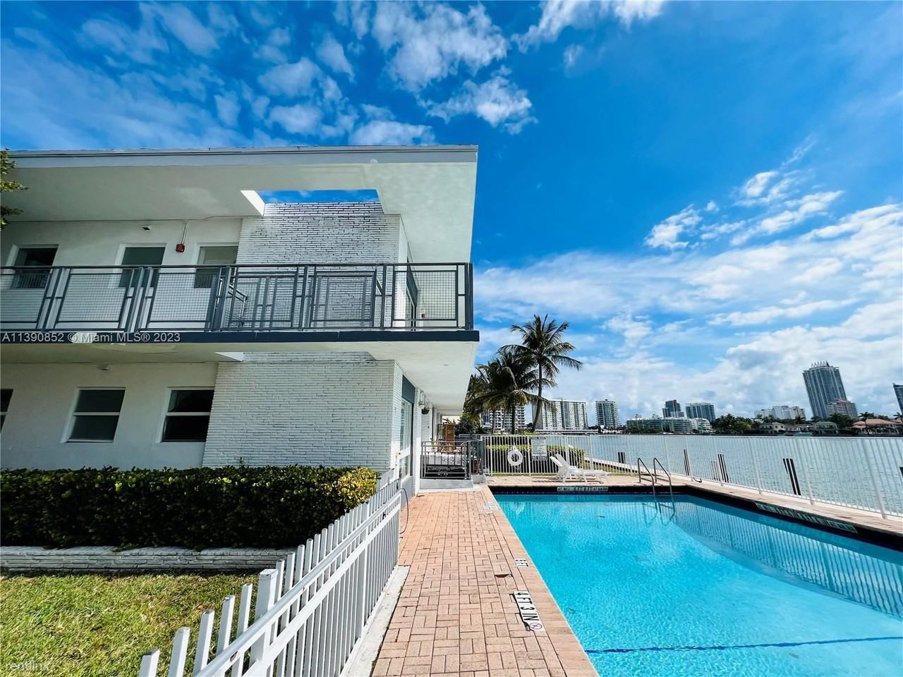 946 Bay Dr Apartments in Normandy Isles, Miami Beach, FL 33141 Zumper