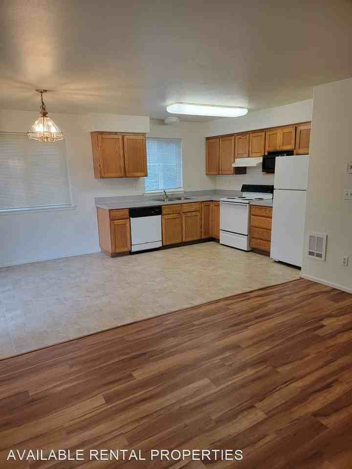 16511655 River Rd Apartments 1651 River Rd, Eugene, OR 97404 Zumper