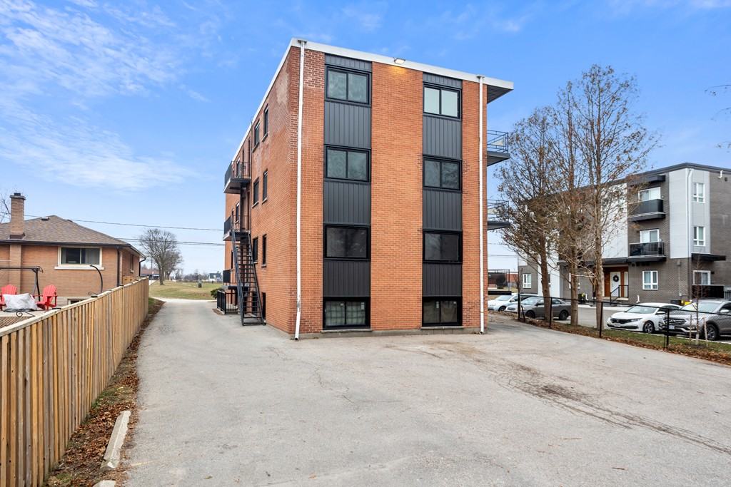 428 Prospect Ave Apartments in Stanley Park, Kitchener, ON N2A 1E1 Zumper