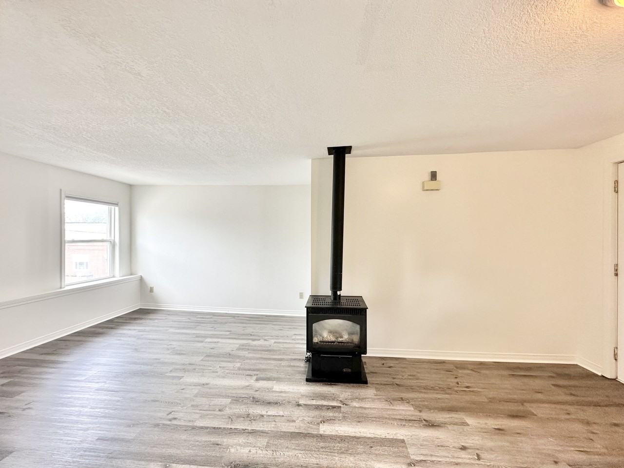 31369 Killarney Beach Road, Lefroy, Ontario Apartments 1565