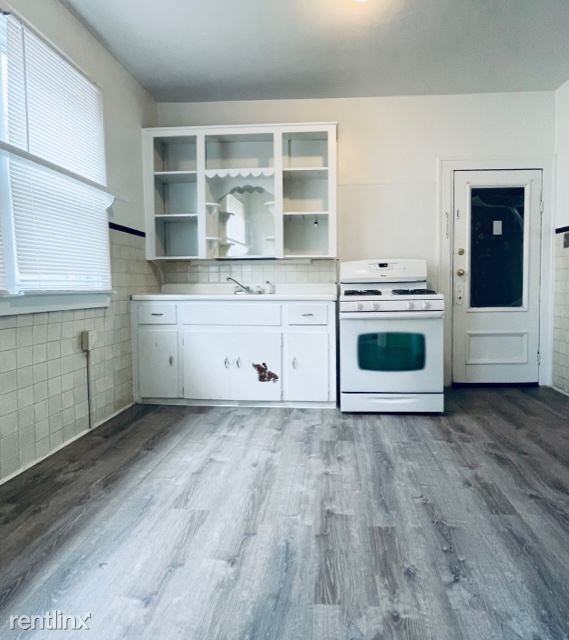 9422 McDougall St Apartments 9422 Mcdougall St, Hamtramck, MI 48212