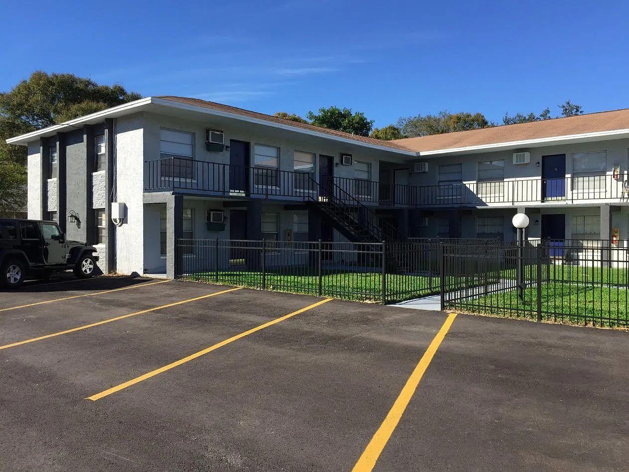 Roma on Dale Mabry II Apartments 3809 W Iowa Ave, Tampa, FL 33616