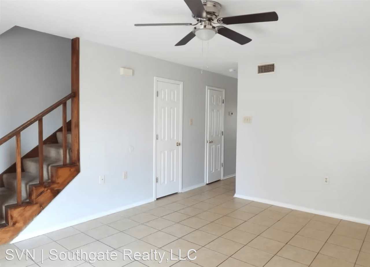 Brookshire Duplexes and Apartment Homes Apartments Shenandoah Dr