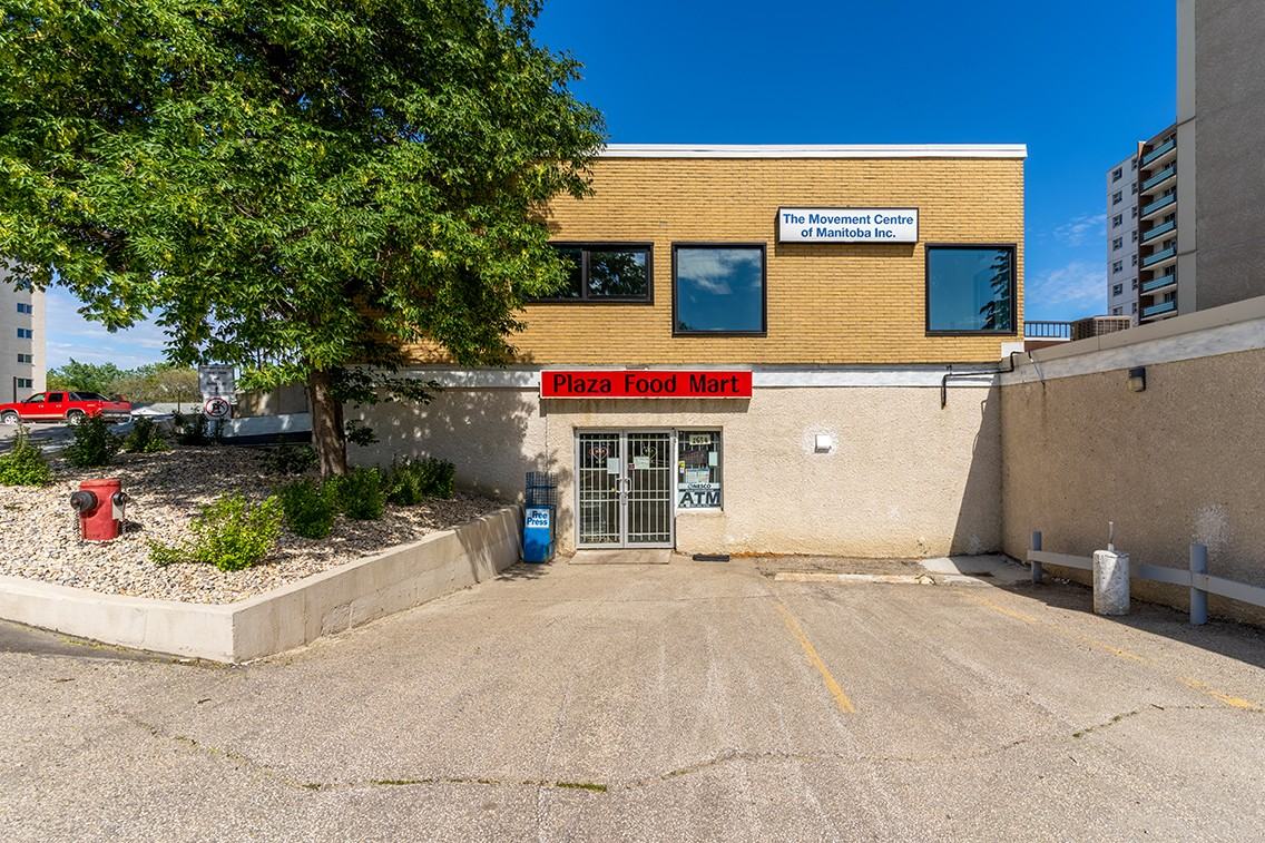 Riverside Plaza Apartments 1660 Henderson Hwy, Winnipeg, MB R2G 1H7 Zumper