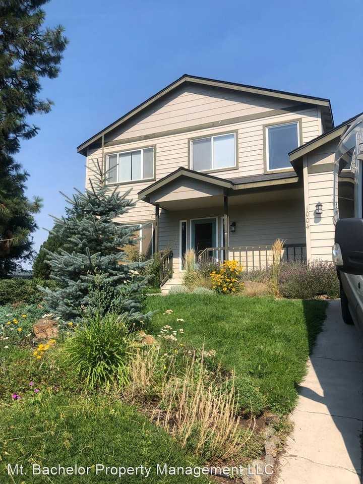 1004, 1006 NE Ross Road Apartments in Bend, OR 97701 Zumper