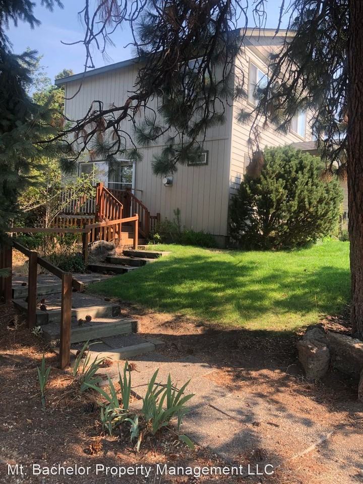 1004, 1006 NE Ross Road Apartments in Bend, OR 97701 Zumper