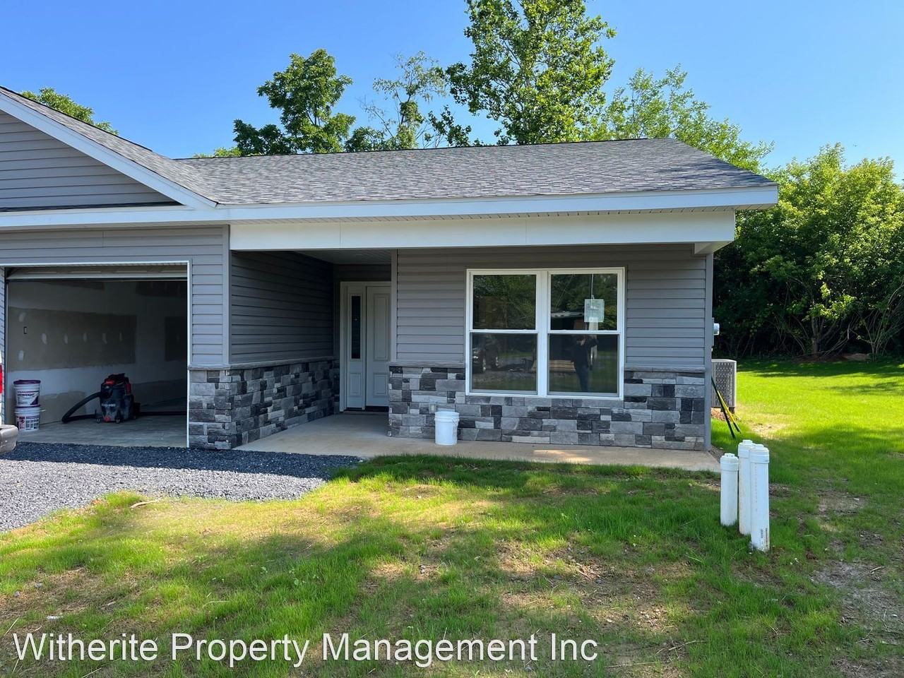 3 bedroom/2 bathroom duplex NEW CONSTRUCTION Apartments 130132