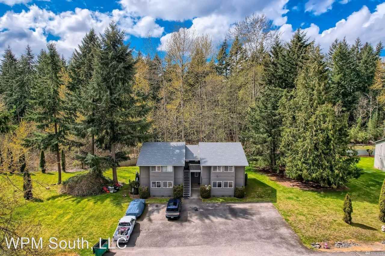 5816 186th Ave. E. Apartments 5816 186th Ave E, Lake Tapps, WA 98391