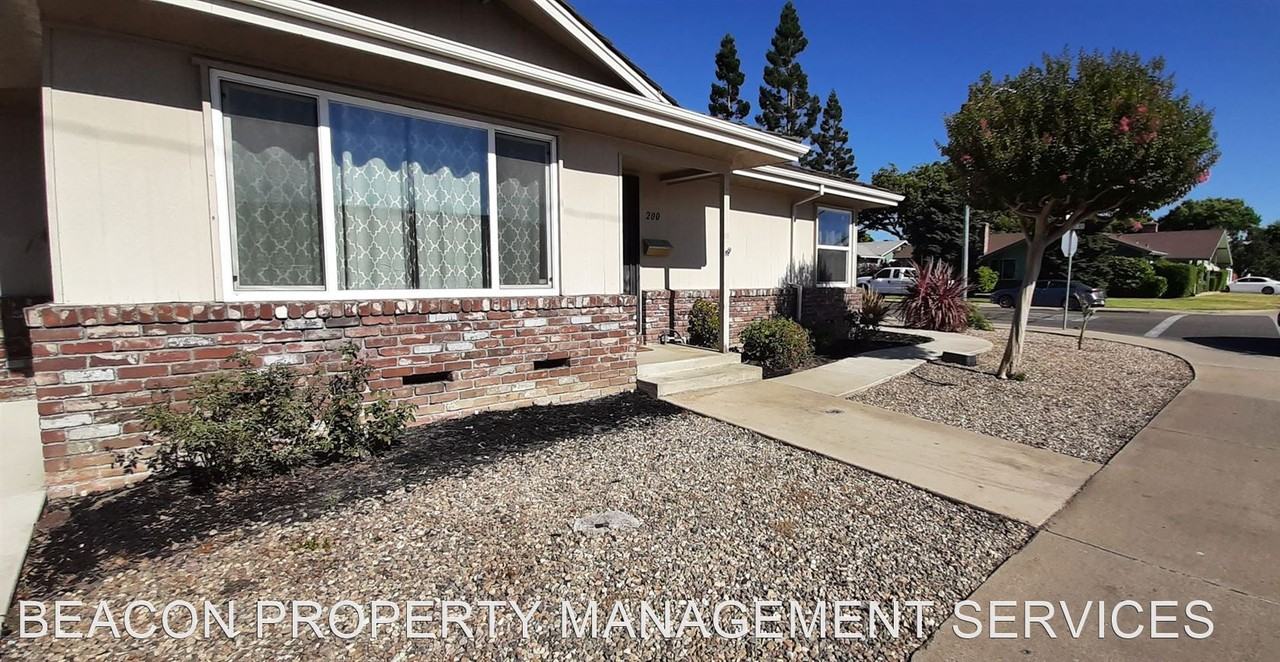 200 & 202 N HAM LANE Apartments in Lodi, CA 94242 Zumper