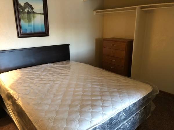 South Cove Apartments 7023845111 1525 East Fremont Street, Las