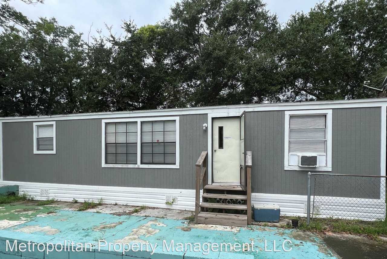 Cozy Southwest Jacksonville Rooming House Apartments 6444 Dor Mil Ct